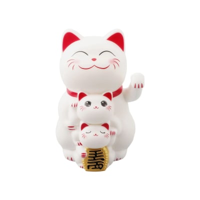 Gato de la fortuna con gatitos