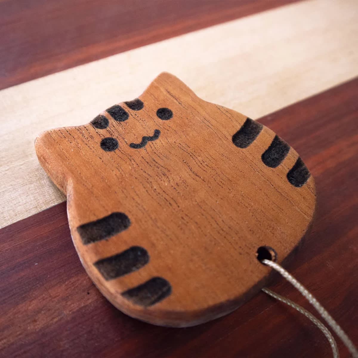 DESTAPADOR IMANTADO GATITO MADERA2