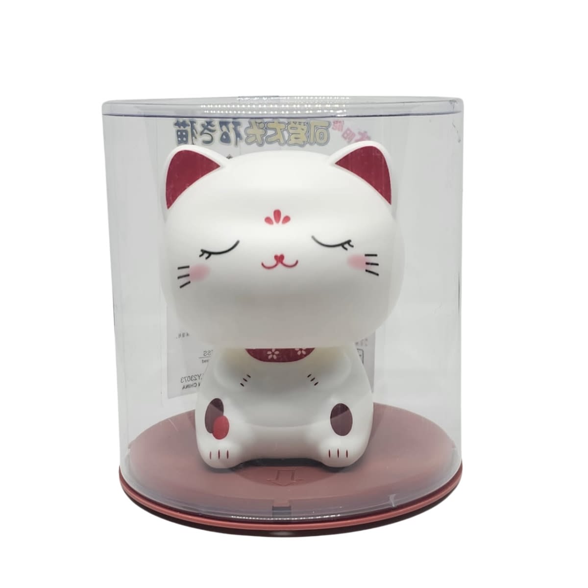 Gato de la fortuna con ojos cerrados2