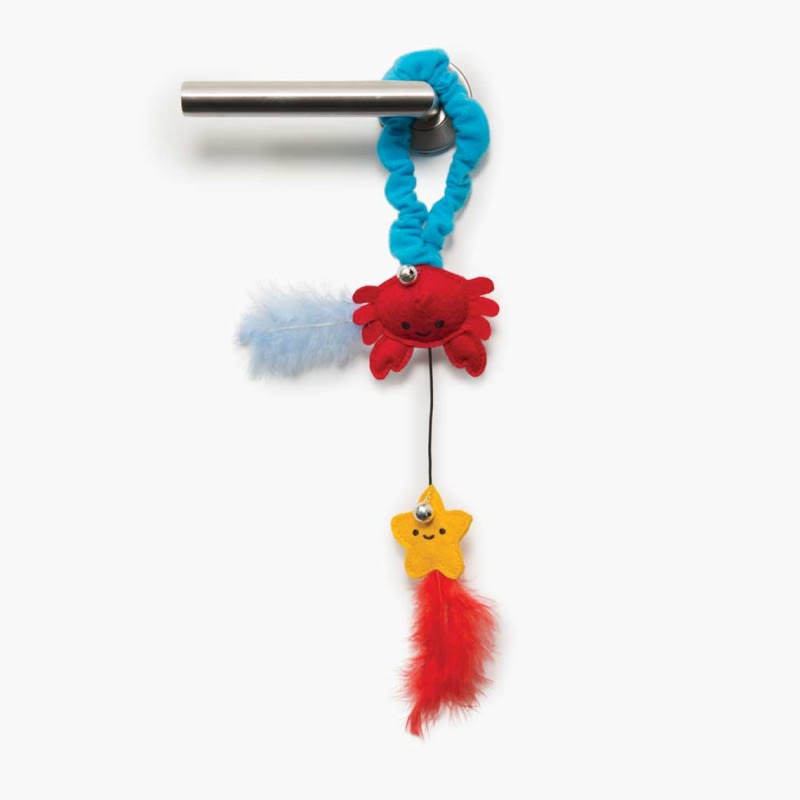 Juguete Cat it Pirates colgador para puerta1