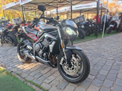 TRIUMPH STREET TRIPLE RS 765 2022