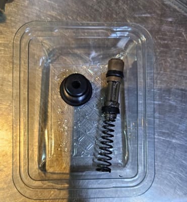 AJP KIT REPARACION BOMBA EMBRAGUE PR7