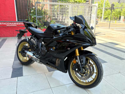 YAMAHA YZF R7 2023