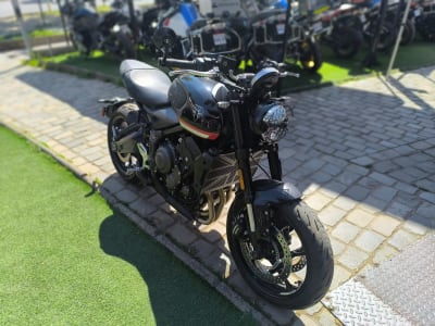 TRIUMPH TRIDENT 660 2022
