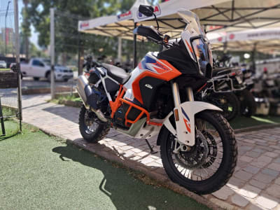 KTM 1290 SUPER ADVENTURE R 2024