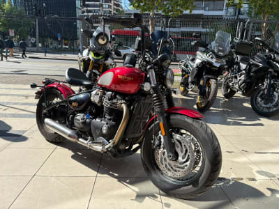 TRIUMPH BONNEVILLE BOBBER 2023