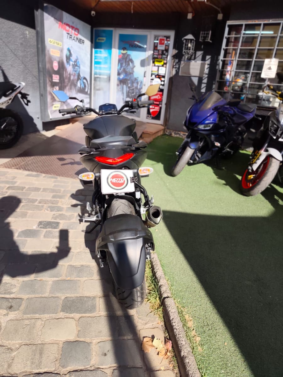 SUZUKI GIXXER 250 DI 20256