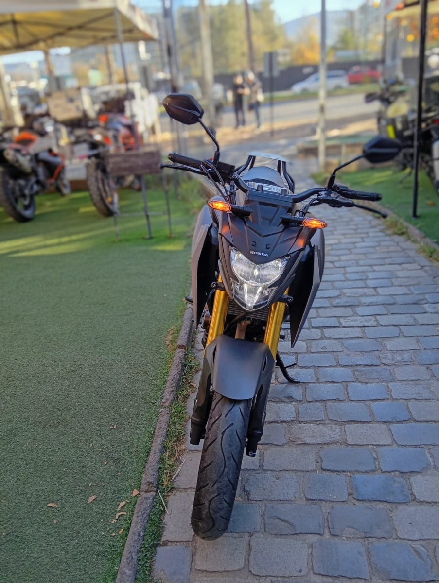 HONDA CB 300 TWISTER 20251