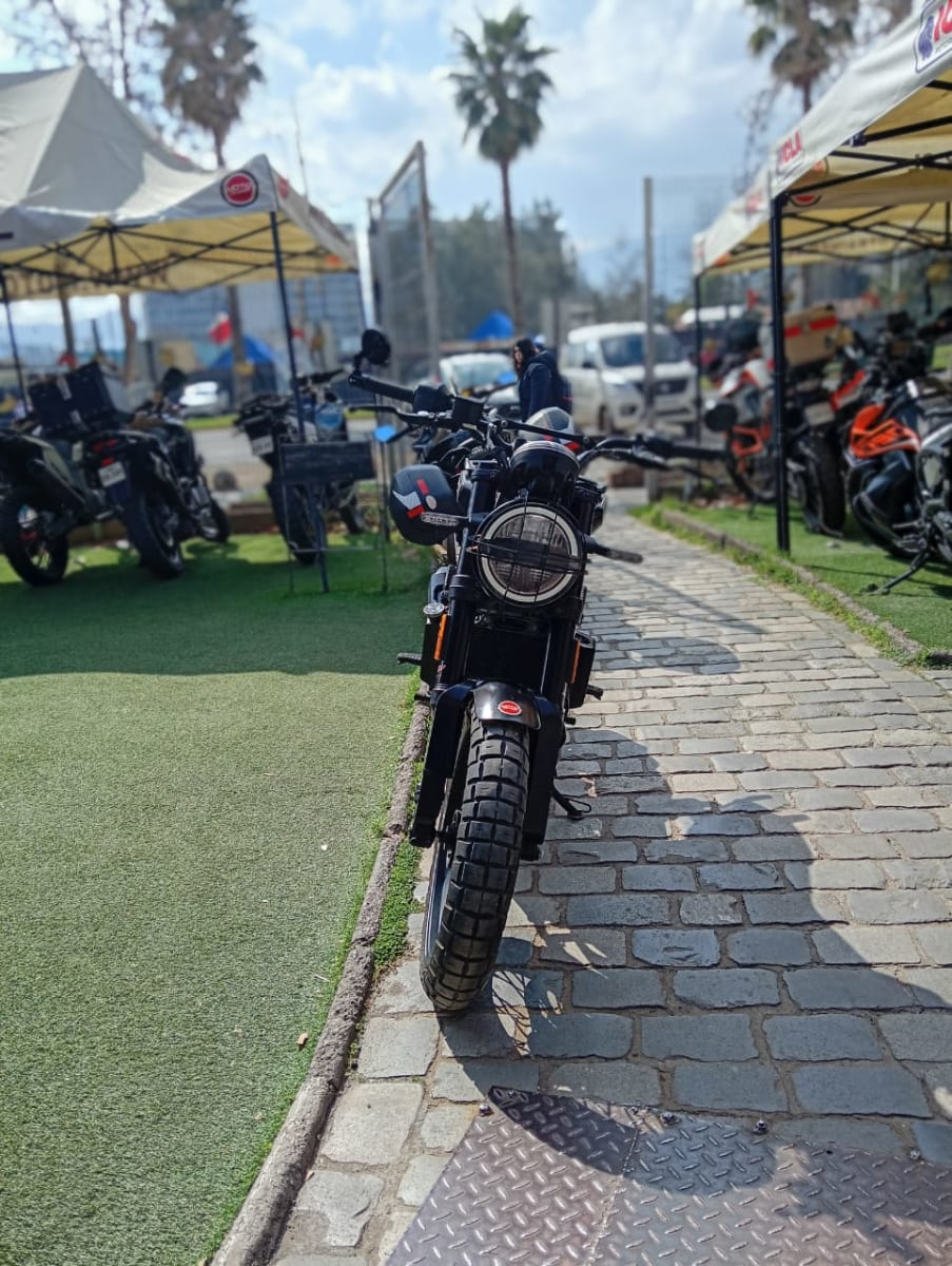 HUSQVARNA SVARTPILEN 401 20231