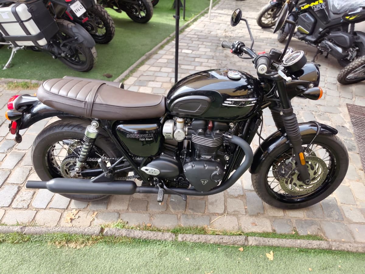 TRIUMPH BONNEVILLE T120 20241