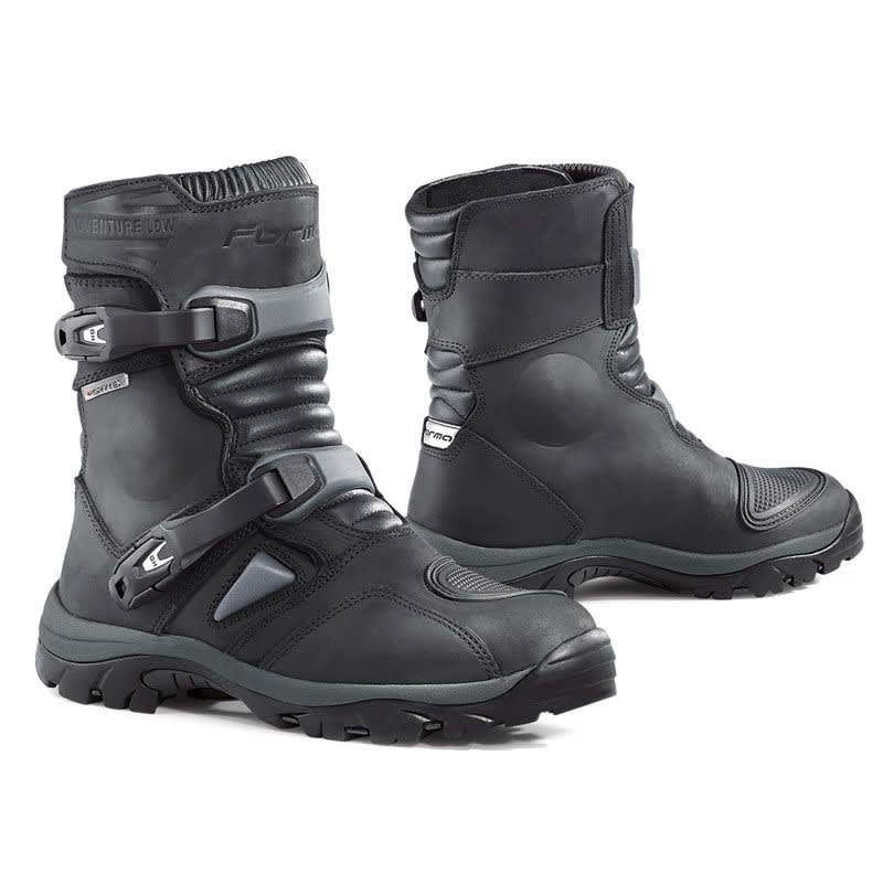 Forma – Adventure Low Negra T-441
