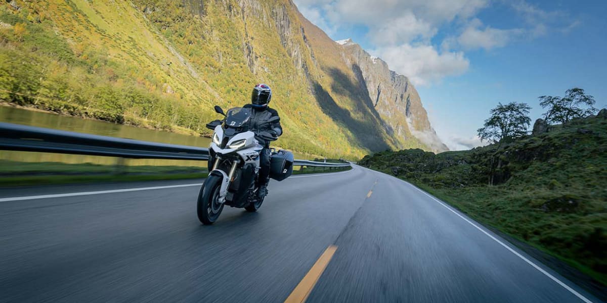 BRIDGESTONE BATTLAX TOURING 190/55-ZR17 T332
