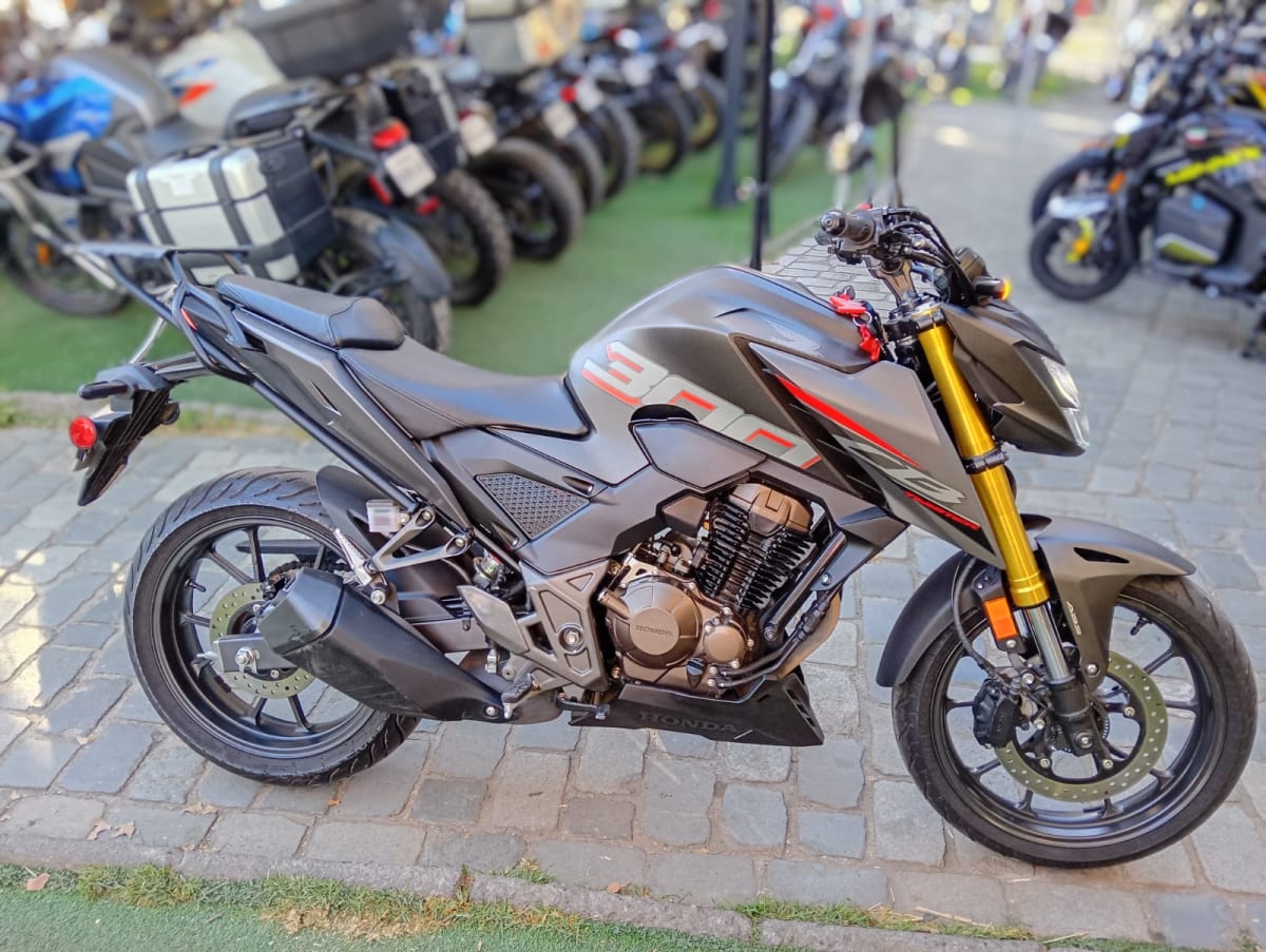 HONDA CB 300 TWISTER 20253