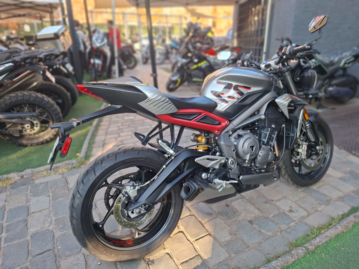 TRIUMPH STREET TRIPLE RS 765 20223