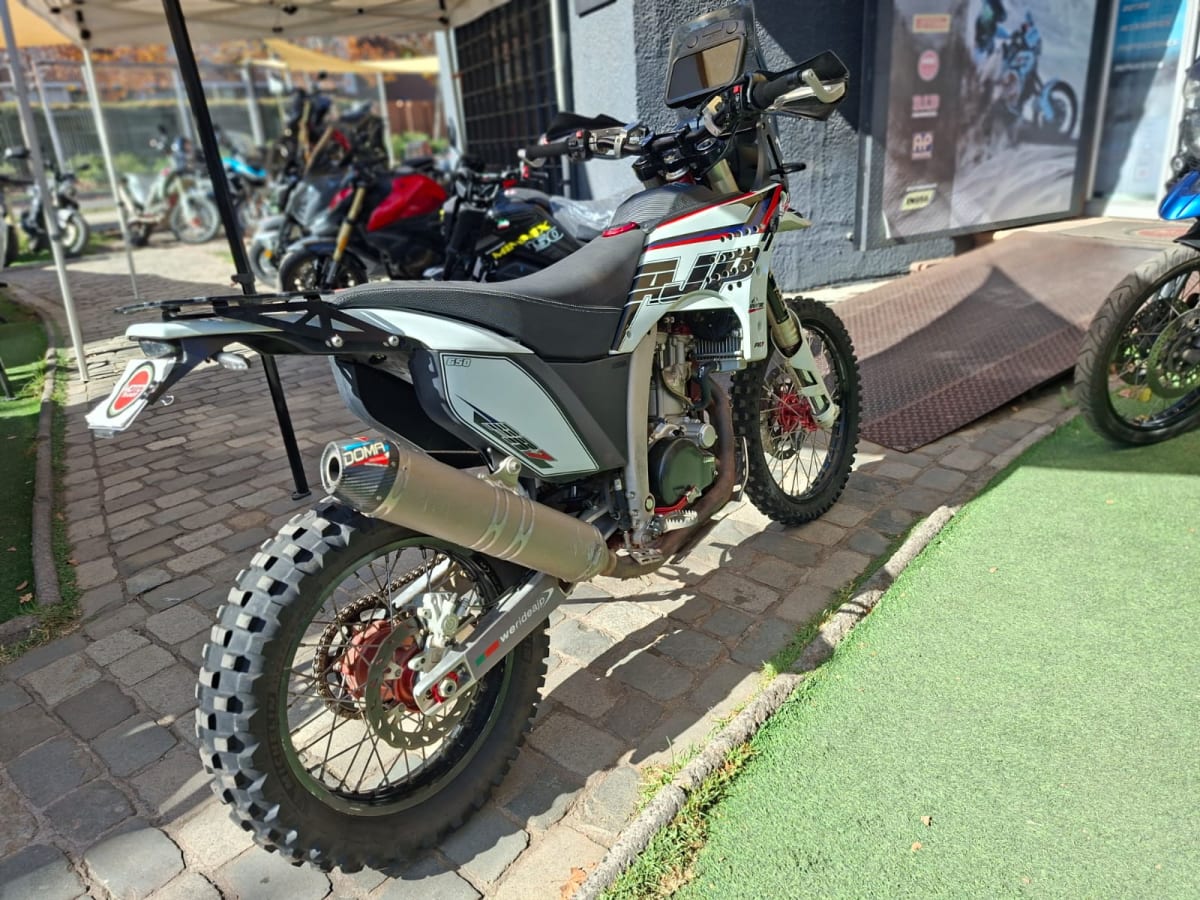 AJP PR7 20253