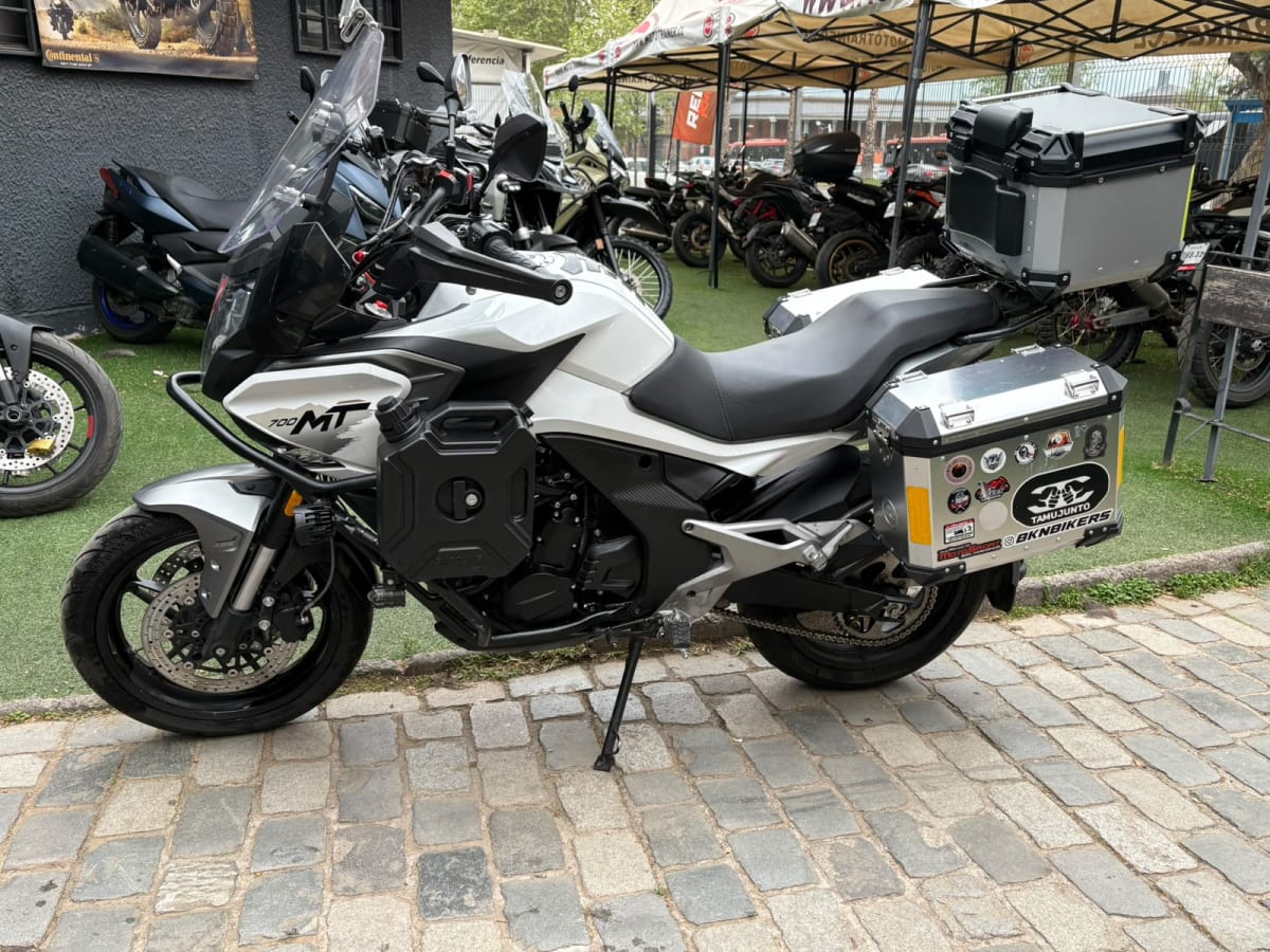 CF MOTO 700 MT 20254