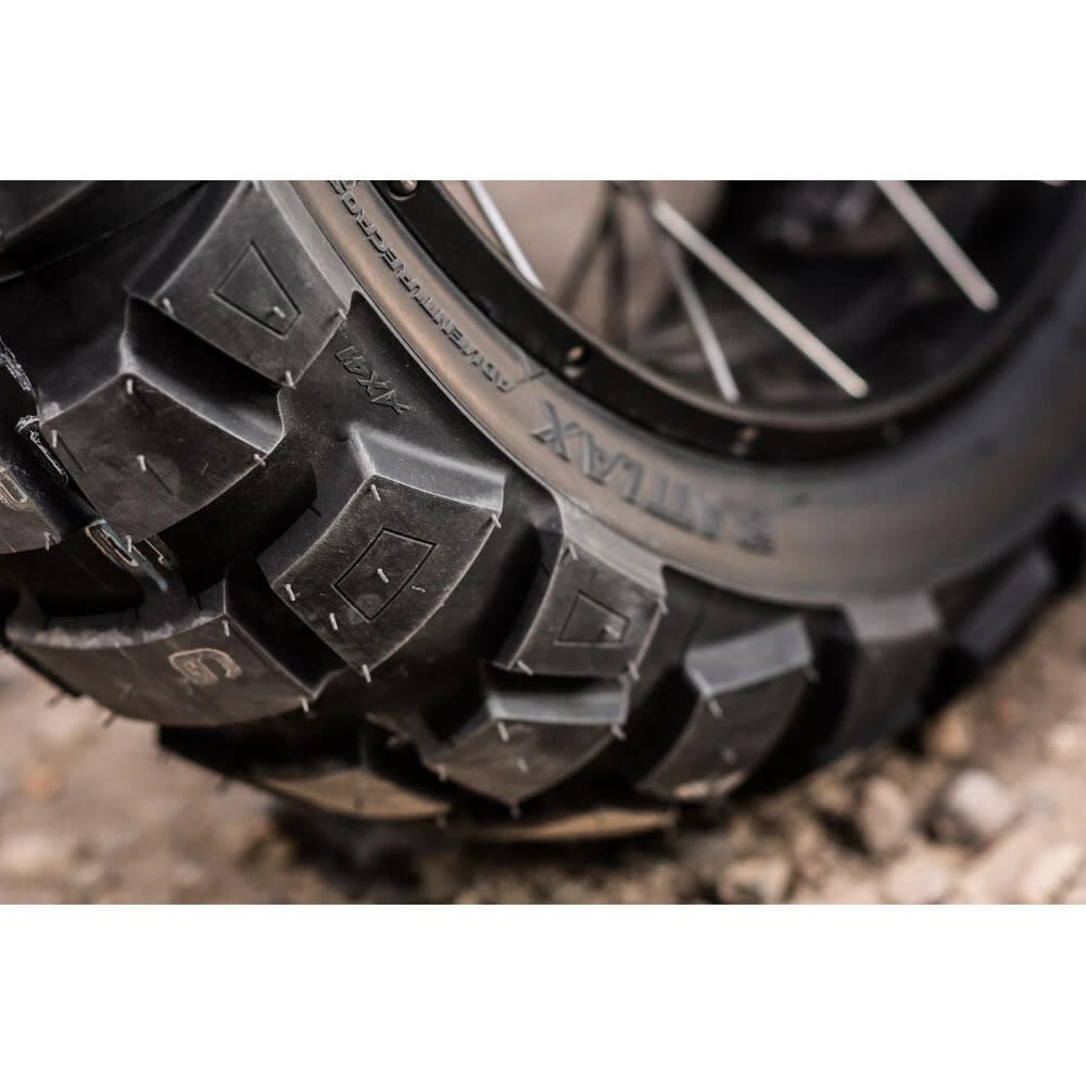 NEUMATICO BRIDGESTONE BATTLAX AX41 150/70-183