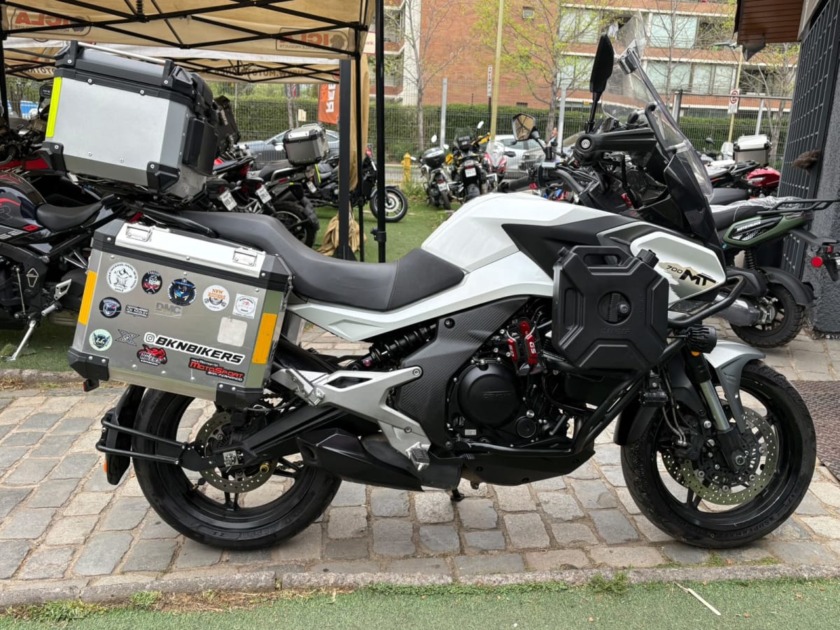 CF MOTO 700 MT 20255