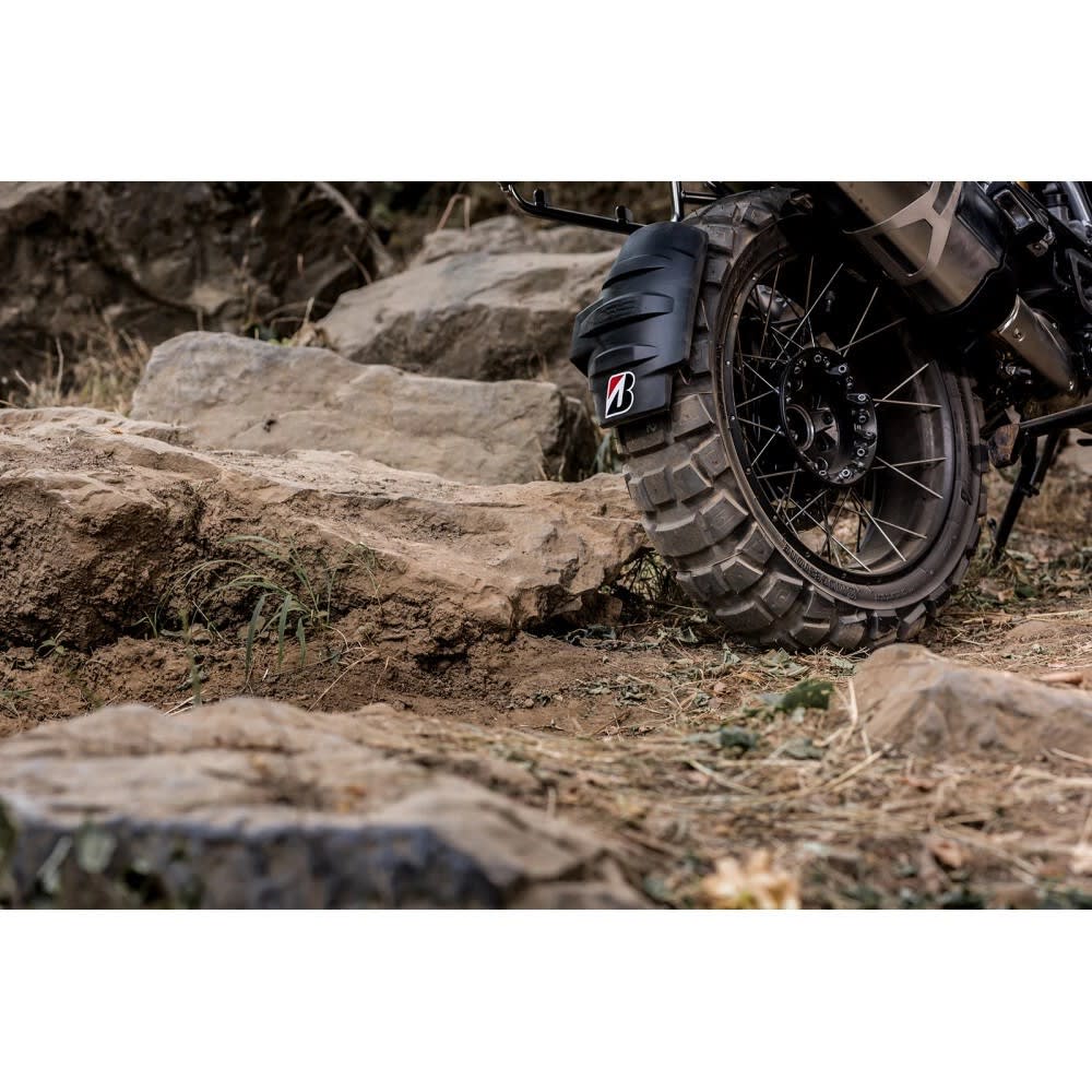 NEUMATICO BRIDGESTONE BATTLAX AX41 150/70-184