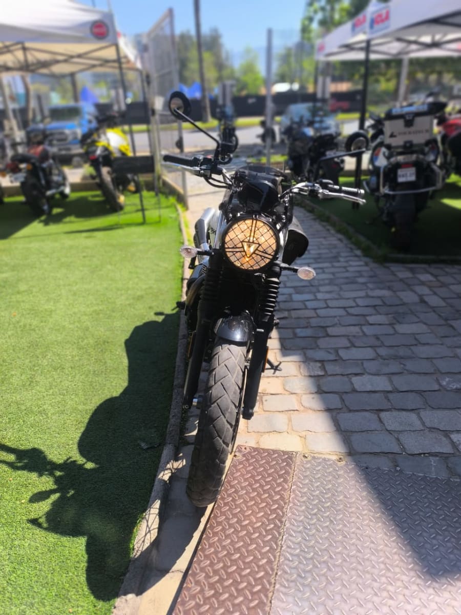 TRIUMPH STREET SCRAMBLER 20192