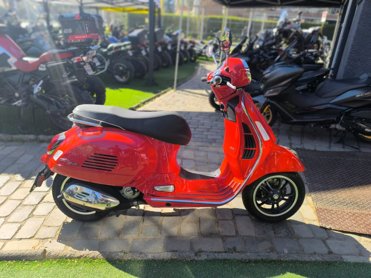 VESPA GTS SUPER 300 20251