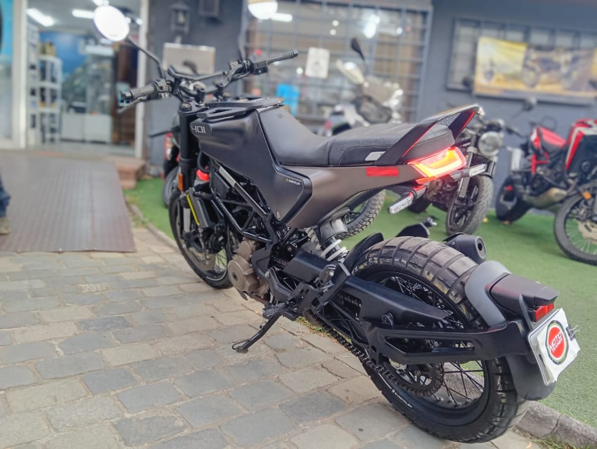 HUSQVARNA SVARTPILEN 401 20226