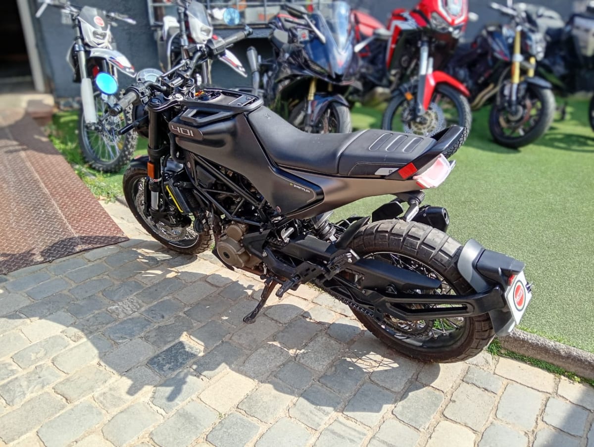 HUSQVARNA SVARTPILEN 401 20236