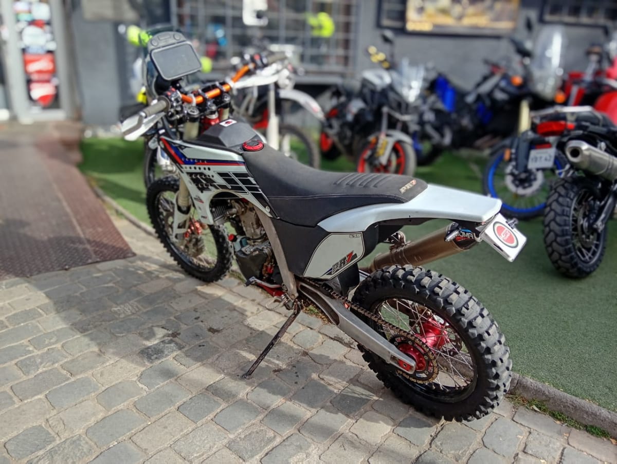 AJP PR7 20246