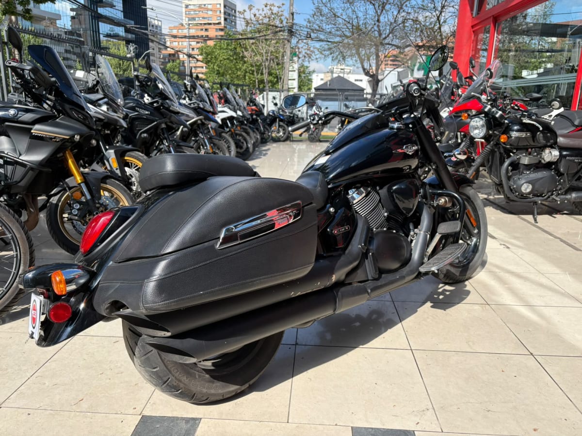 SUZUKI BOULEVARD 1500 20154