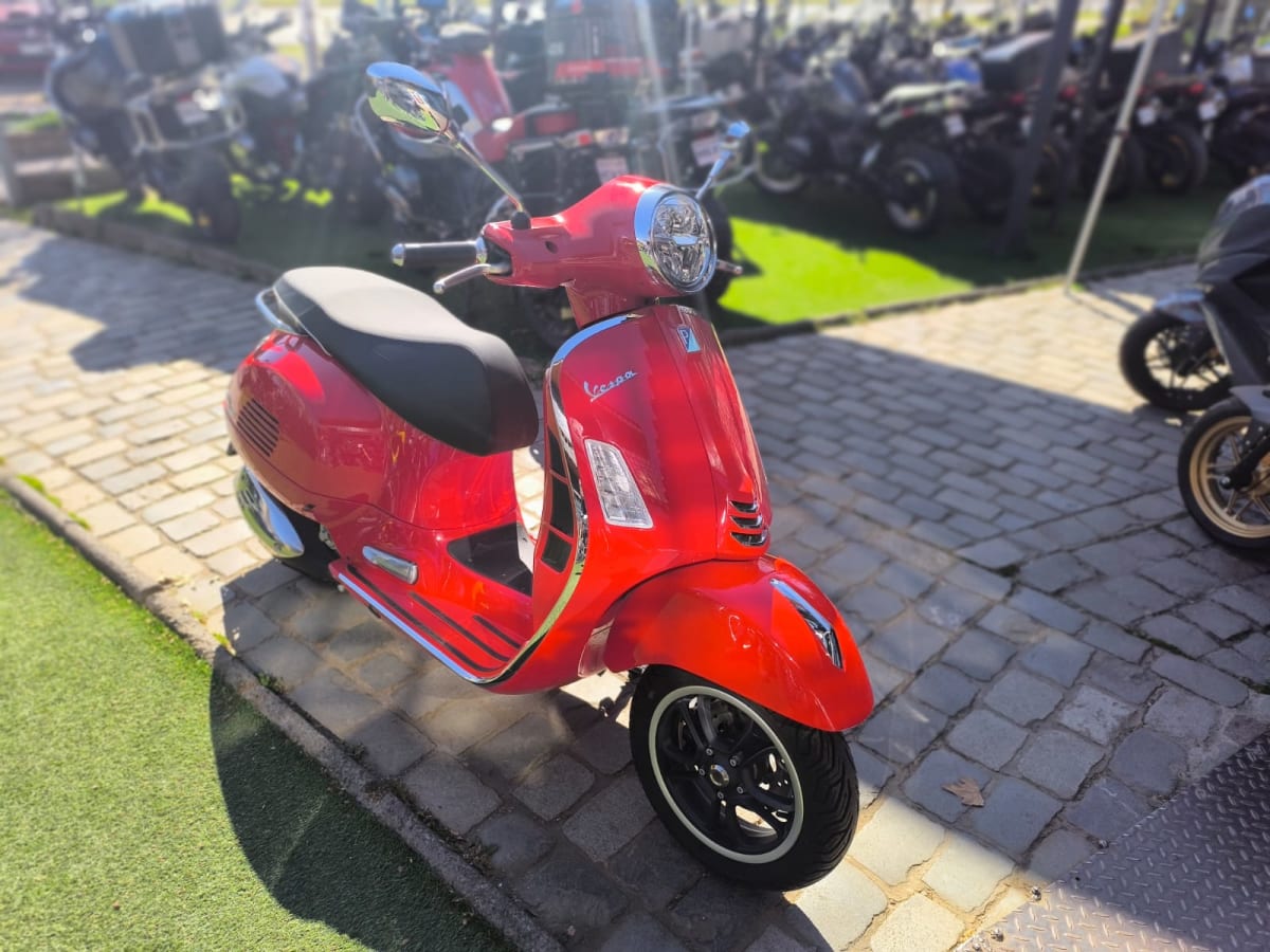 VESPA GTS SUPER 300 20256