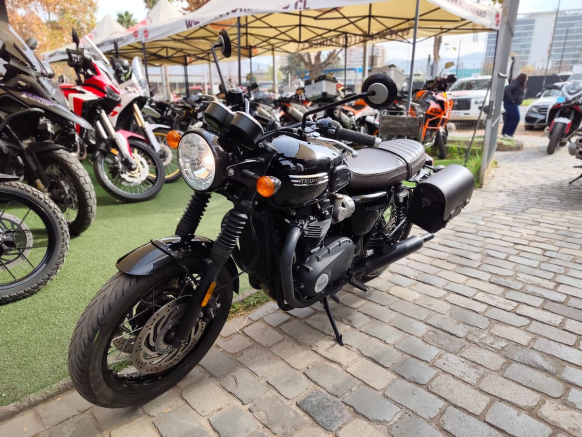 TRIUMPH BONNEVILLE T120 20243
