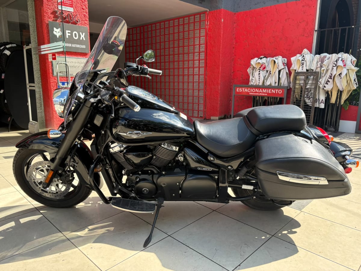 SUZUKI BOULEVARD 1500 20152