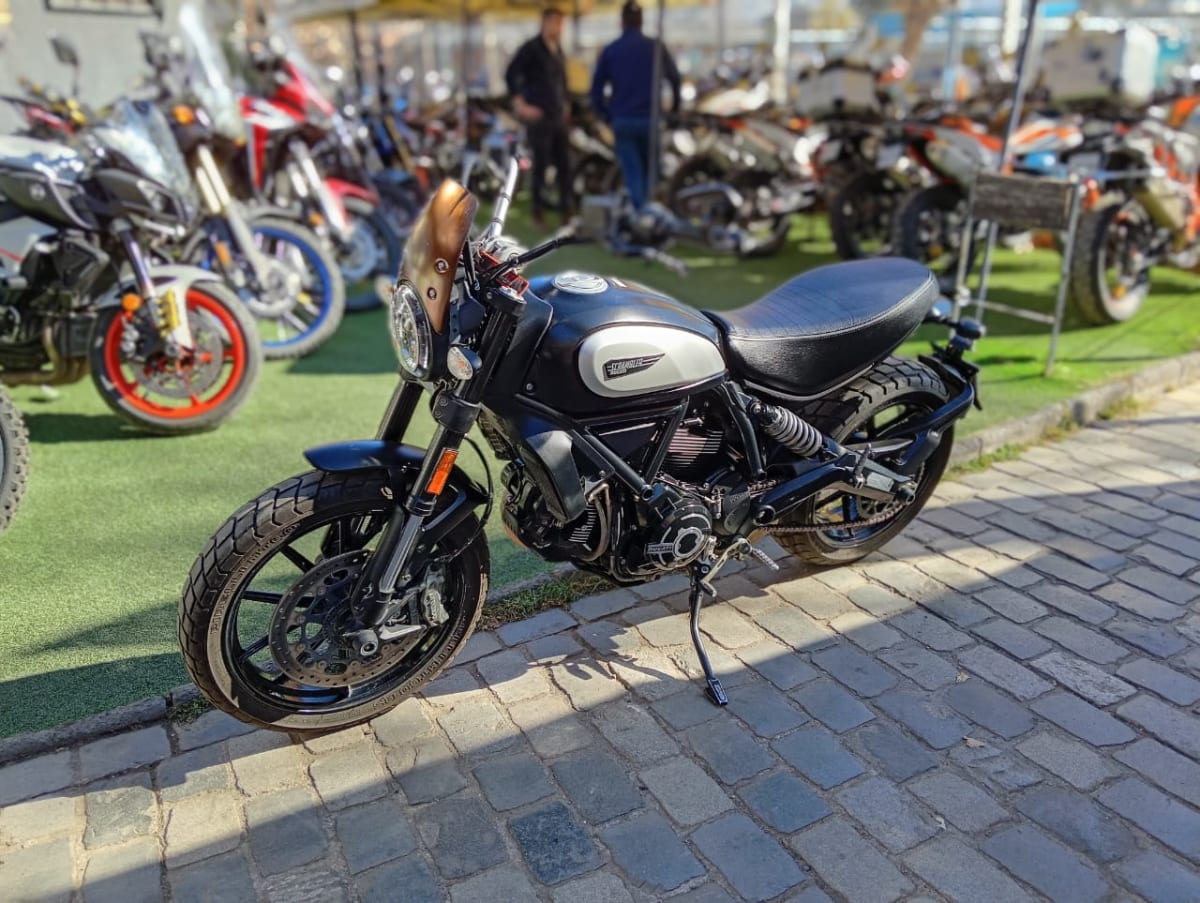 DUCATI SCRAMBLER 800 DARK 20238
