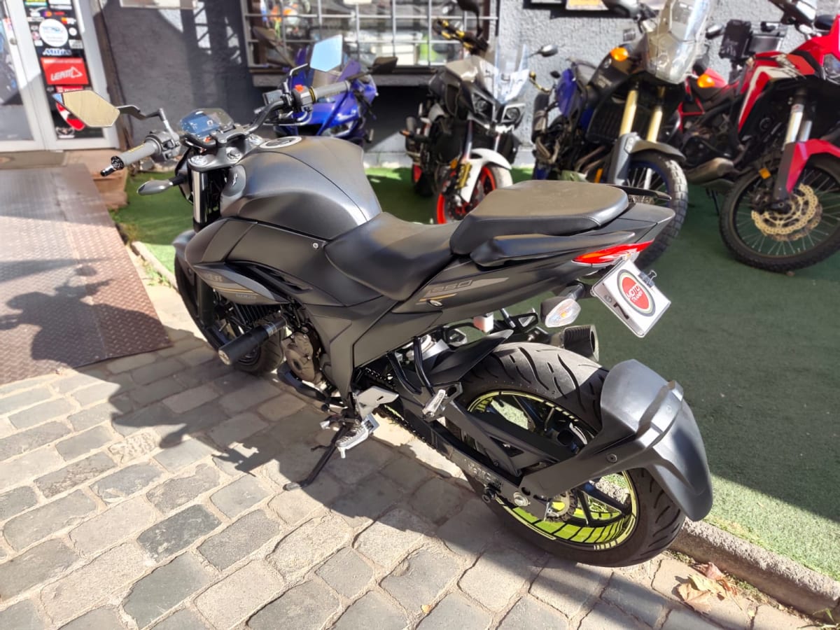 SUZUKI GIXXER 250 DI 20252