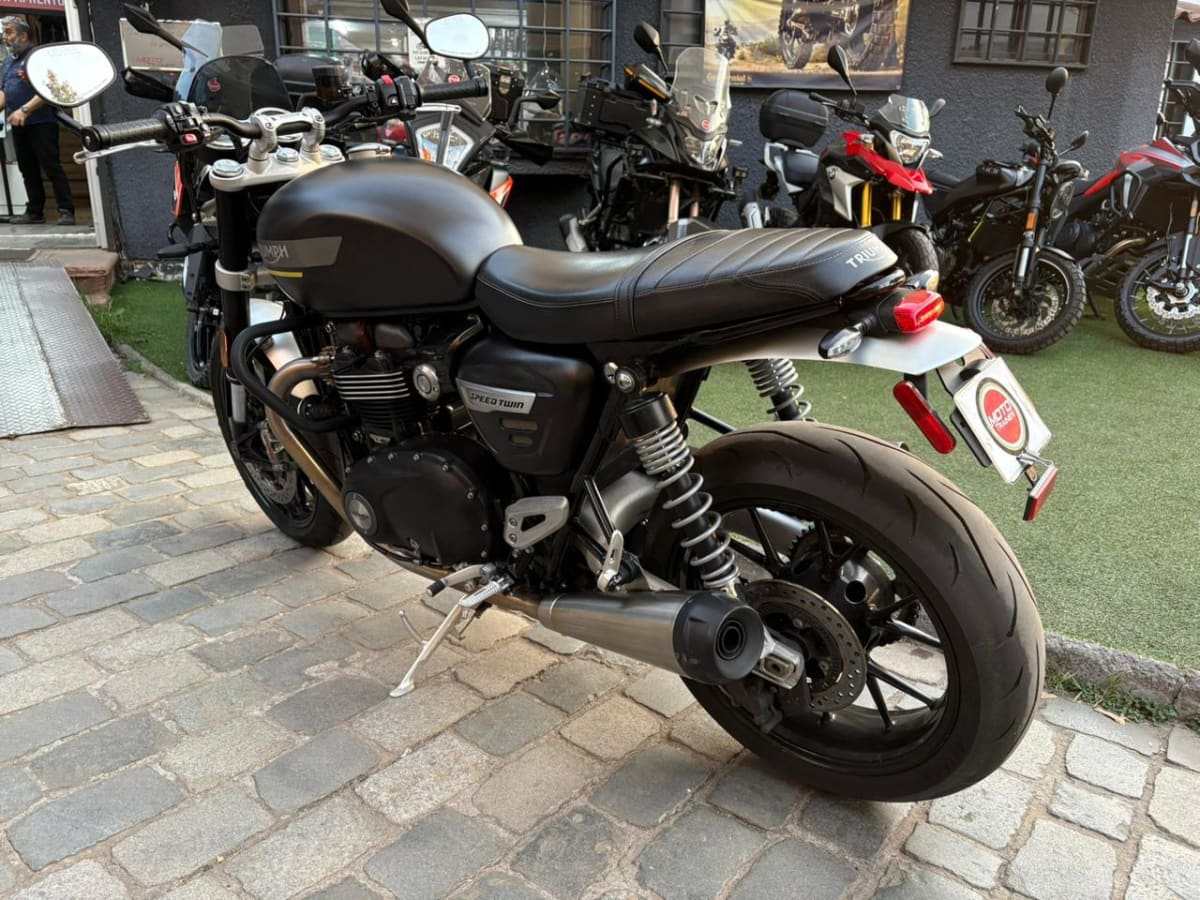 TRIUMPH SPEED TWIN 1200 20223