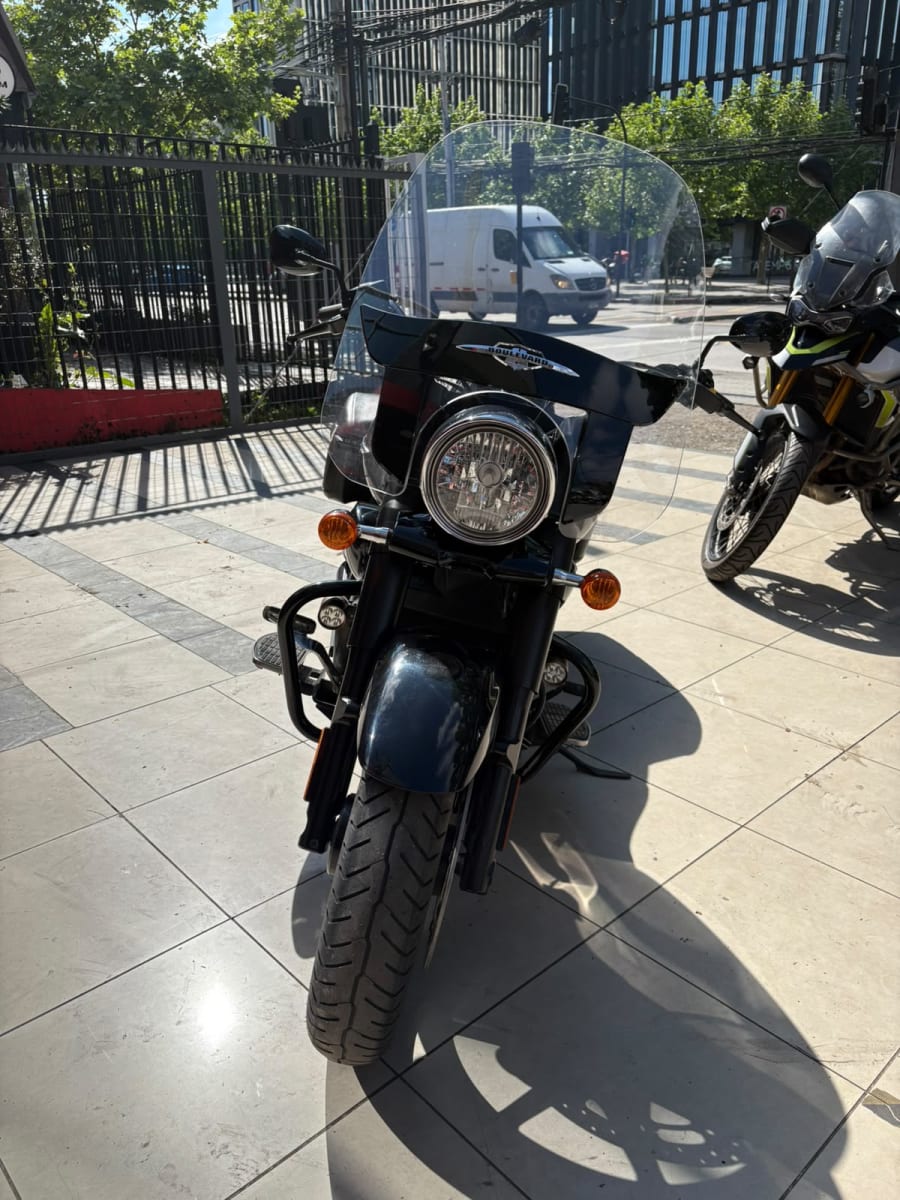 SUZUKI BOULEVARD 1500 20155