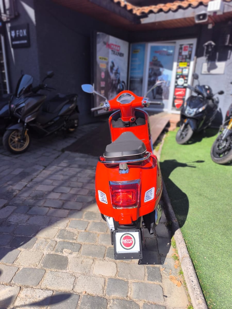 VESPA GTS SUPER 300 20257