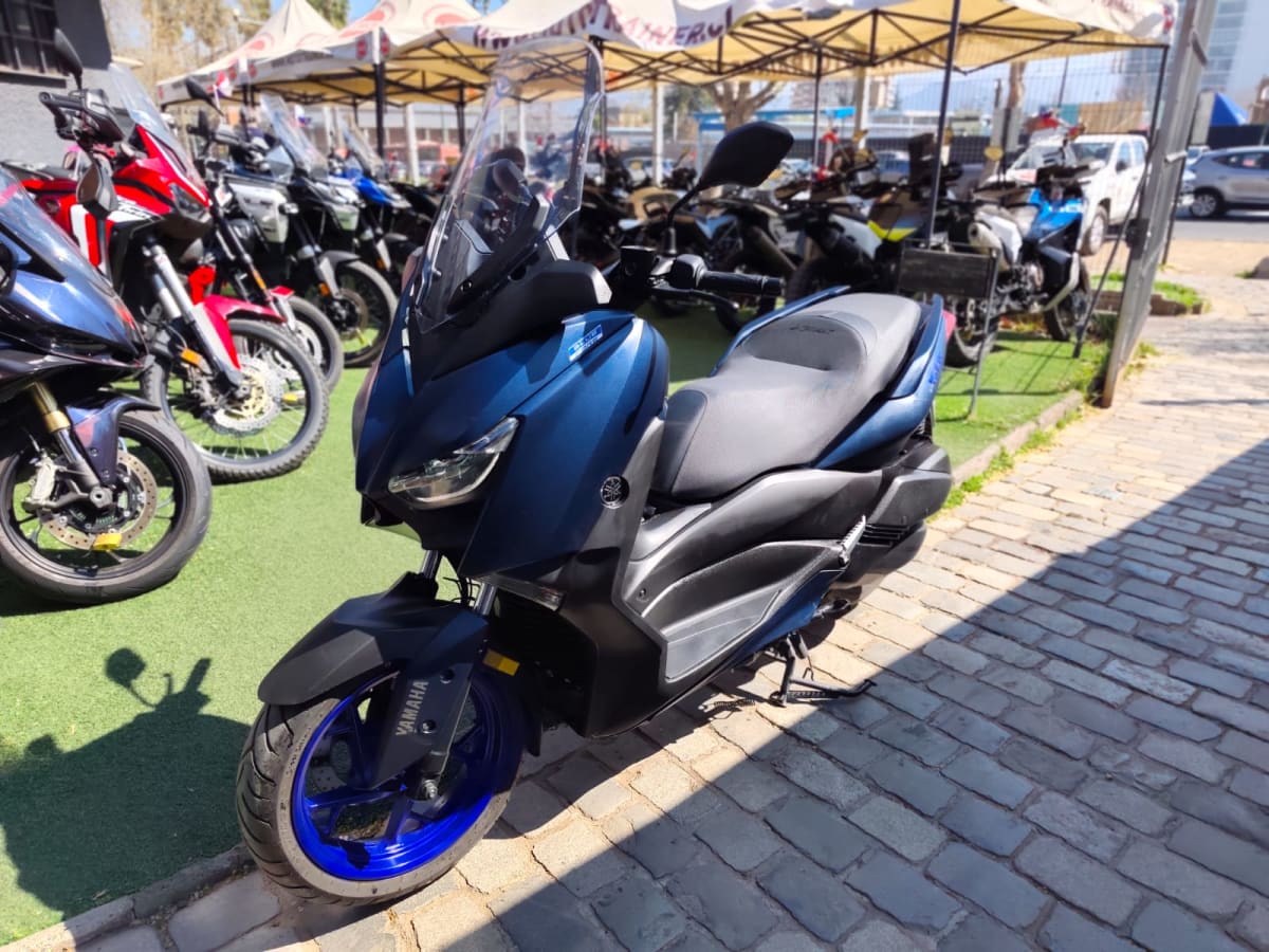 YAMAHA XMAX 300 20248