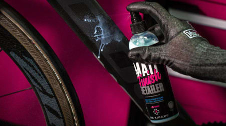 DETAILER MUC-OFF MATTE Y SATINADAS 250ML2