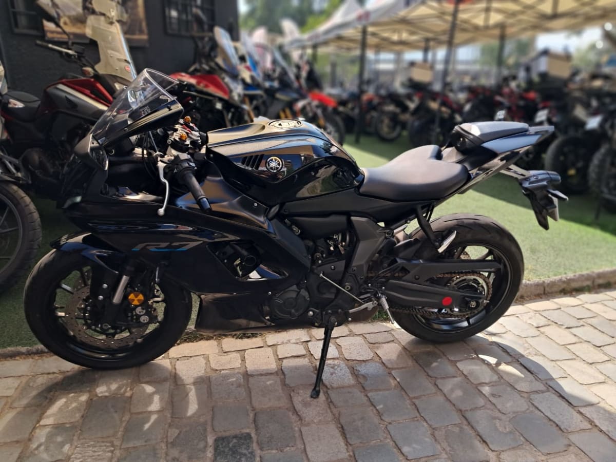 YAMAHA YZF R7 20234