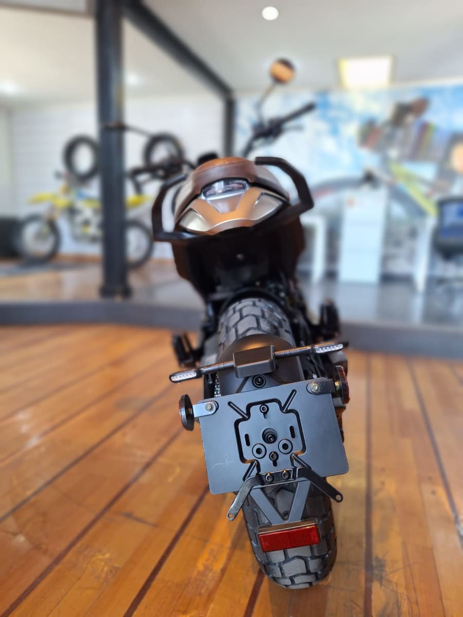 MOTO MORINI SEIEMMEZZO SCR 20247