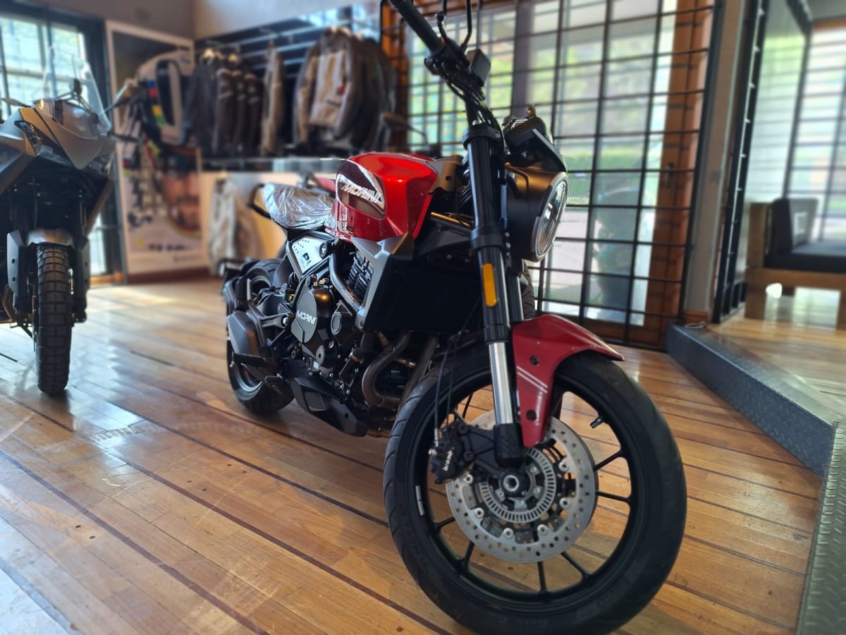 MOTO MORINI SEIEMMEZZO STR 20241
