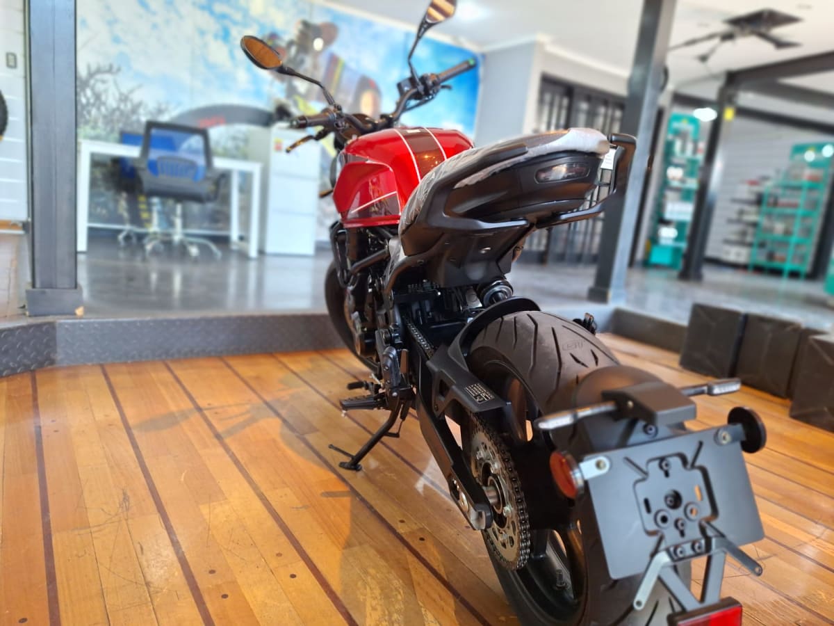 MOTO MORINI SEIEMMEZZO STR 20246