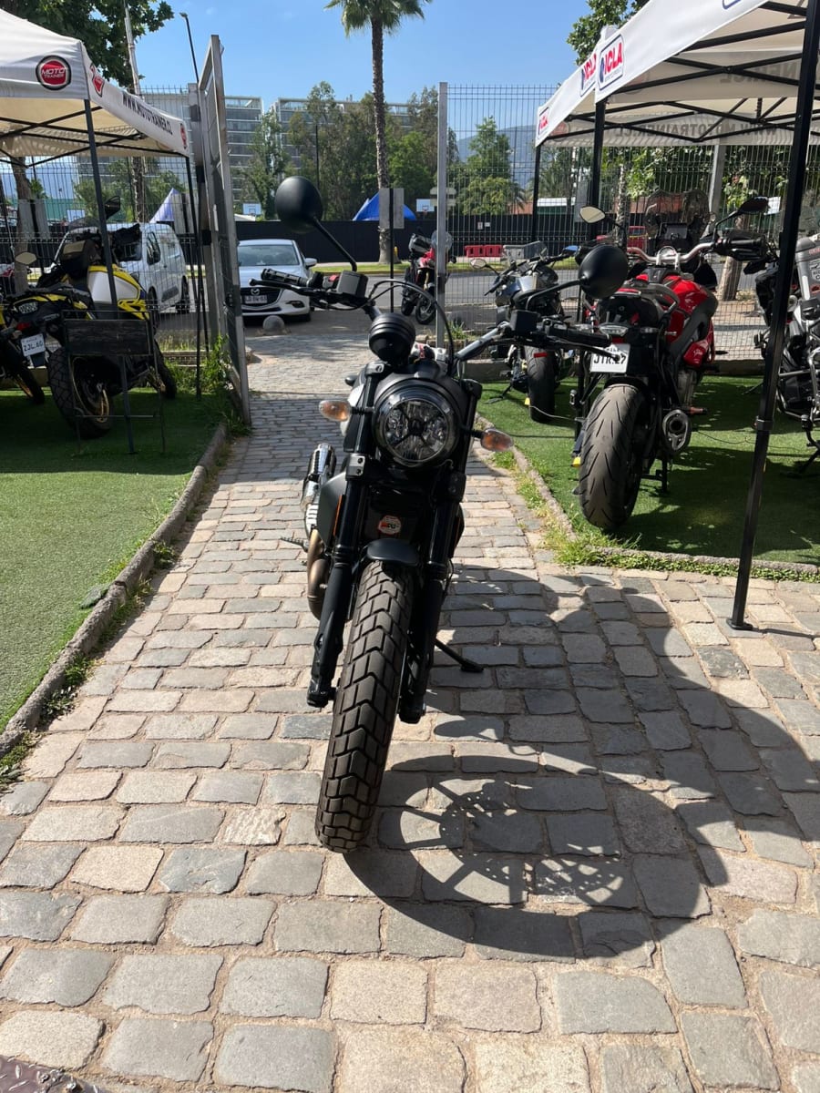 DUCATI SCRAMBLER 800 DARK 20228
