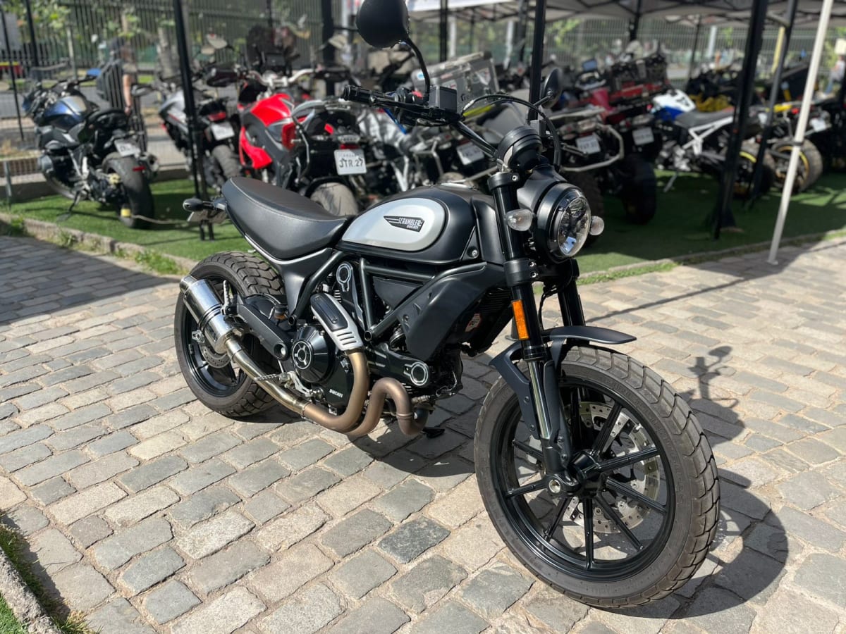 DUCATI SCRAMBLER 800 DARK 20221