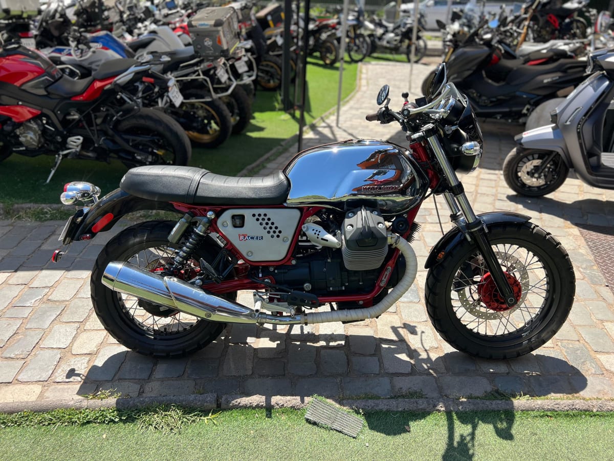 MOTO GUZZI V7 RACER 20132