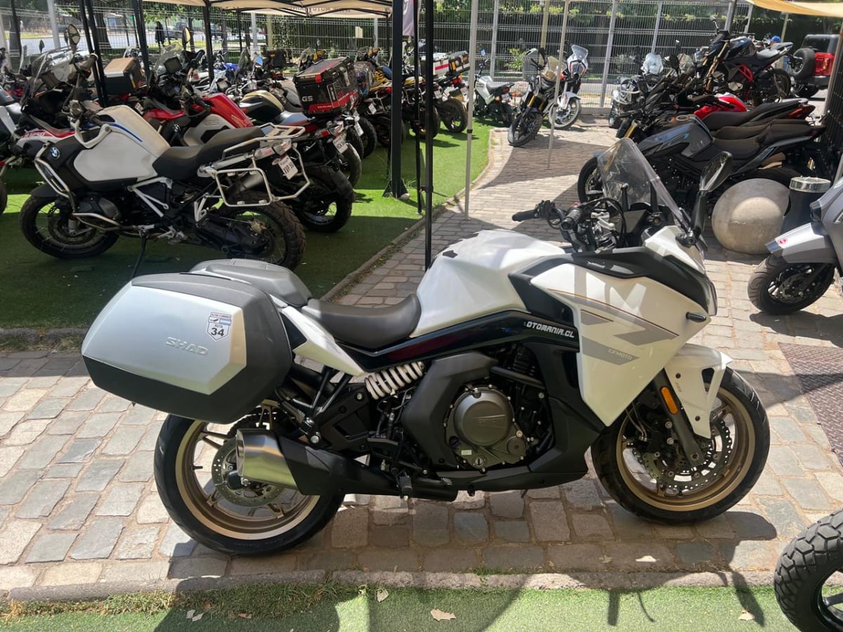 CFMOTO CF 650 GT 20237