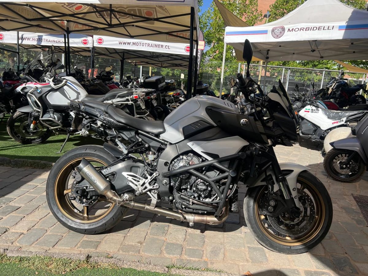 YAMAHA MT10 20222