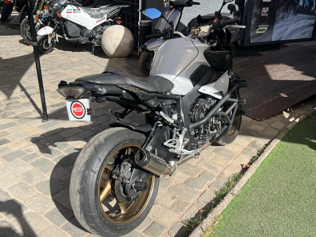 YAMAHA MT10 20223