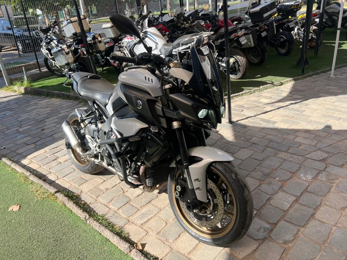 YAMAHA MT10 20221